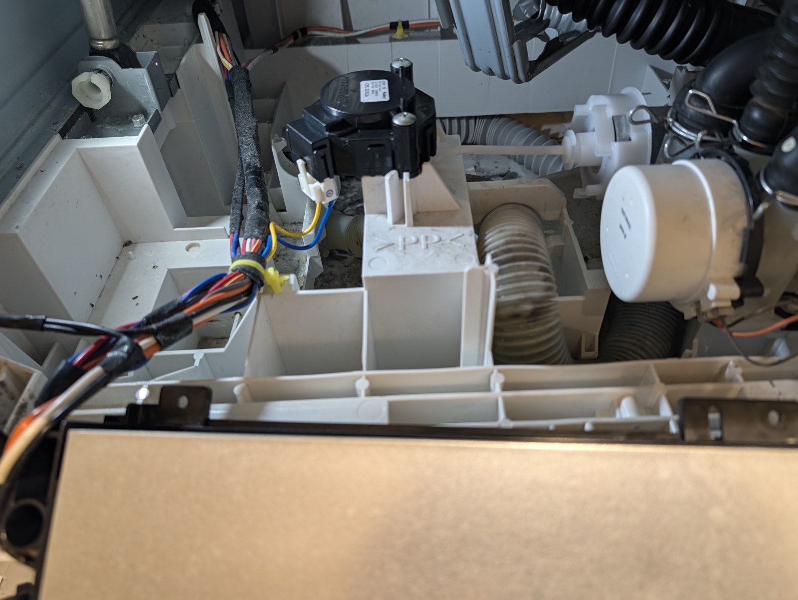NA-VG720Rの部品交換後の取付状態